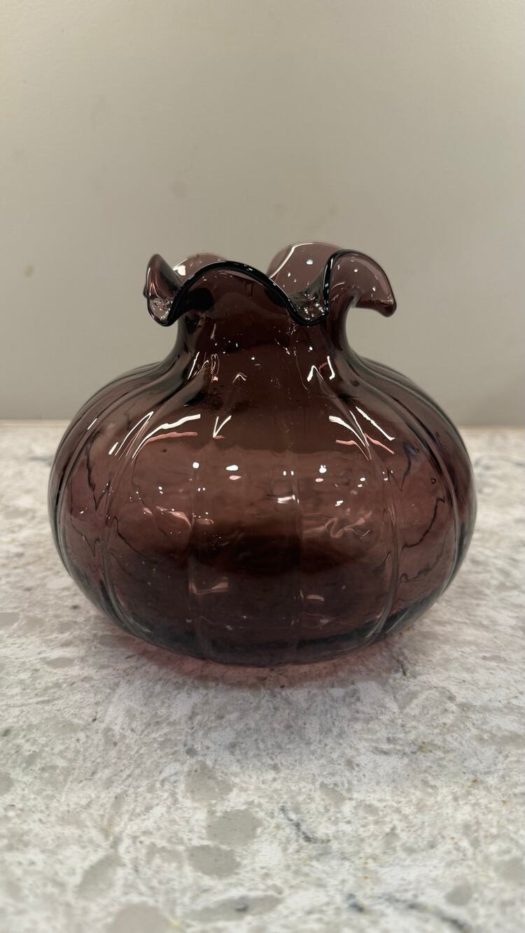 Vintage Amethyst Purple Ribbed Art Glass Vase Ruffled Rim Pontil Mark 5"